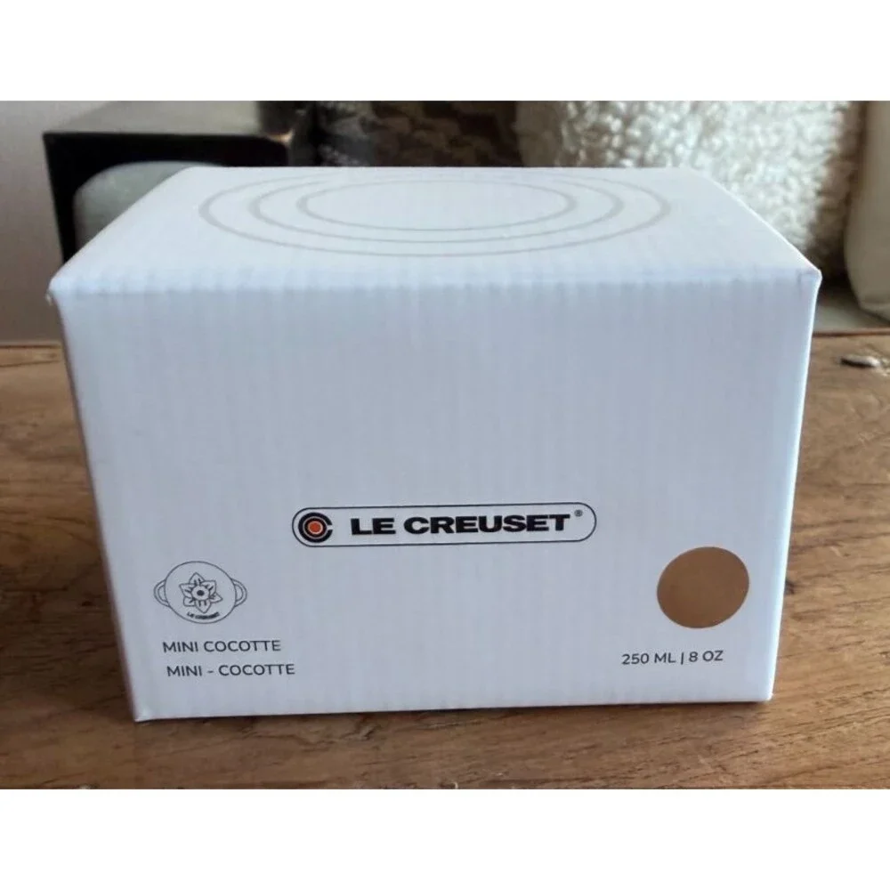 Le Creuset Stoneware Jardin Collection 8oz 250ml Mini Cocotte Meringue NEW - Picture 2 of 9